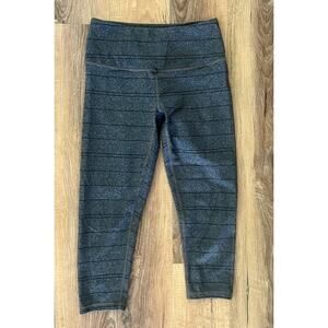 PrAna Women’s/ Teen Gray Black Stripe Leggings Yoga Athletic‎ Size Small EUC